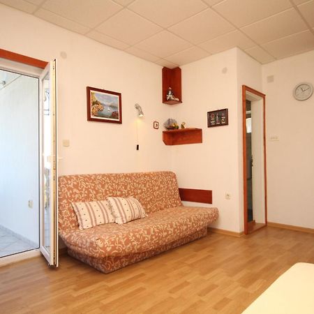 Apartments With A Parking Space Preko, Ugljan - 8224 الغرفة الصورة