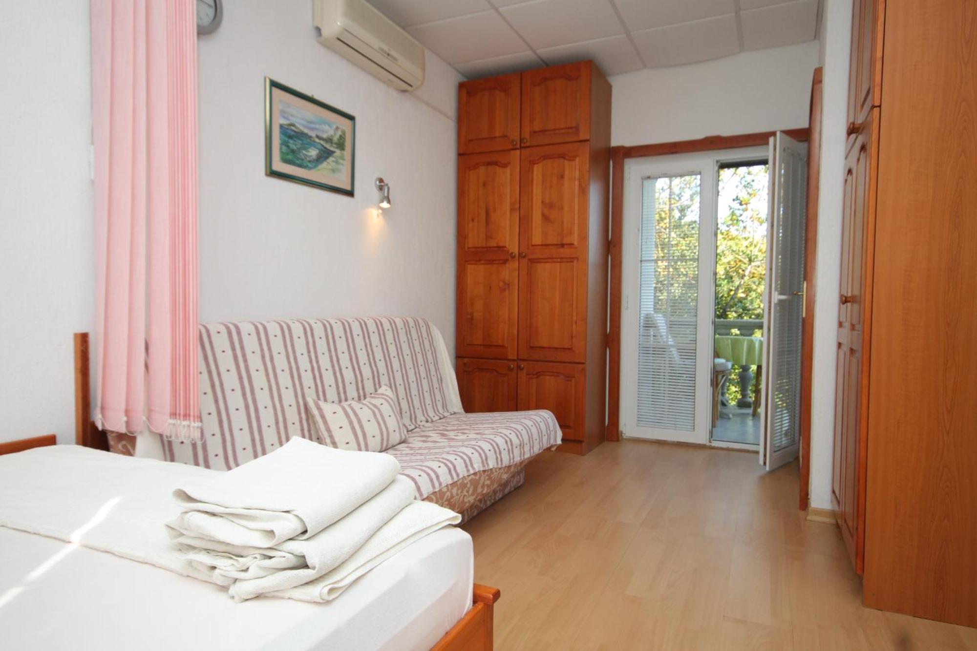 Apartments With A Parking Space Preko, Ugljan - 8224 الغرفة الصورة